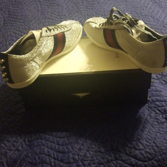 *Brand New Gucci shoes in box - Picture 7 of 8
